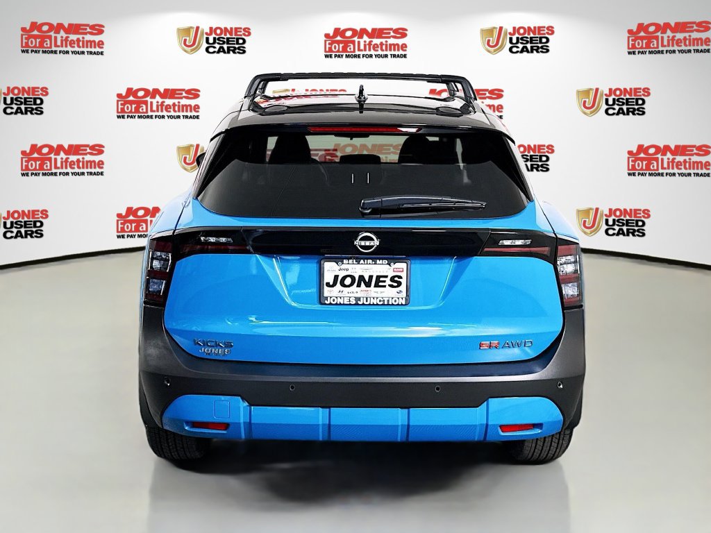 Certified 2026 Nissan Kicks SR w/ Cold Weather Package AWD/4WD image 15