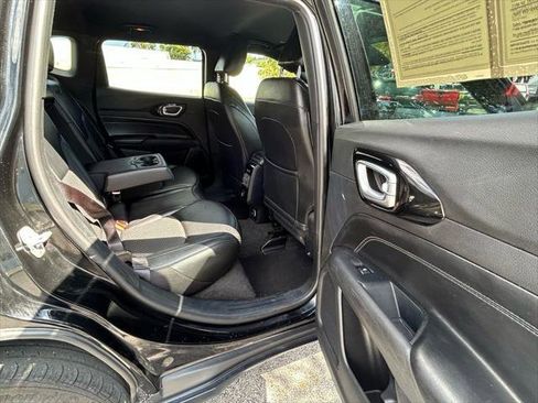 Certified 2022 Jeep Compass Altitude image 29