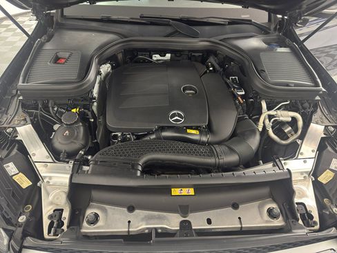 Used 2021 Mercedes-Benz GLC 300 image 11