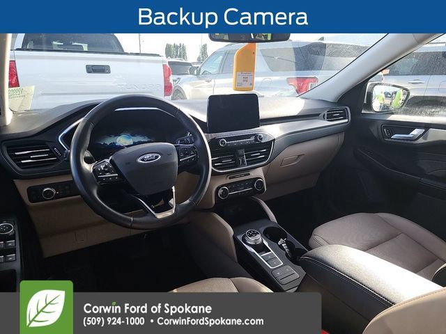 Used 2022 Ford Escape Titanium w/ Class II Trailer Tow Package AWD/4WD image 7