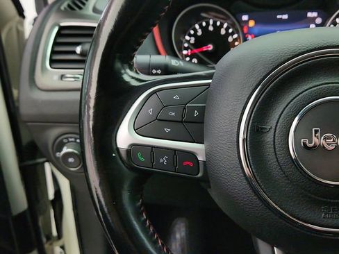 Used 2020 Jeep Compass Trailhawk AWD/4WD image 16