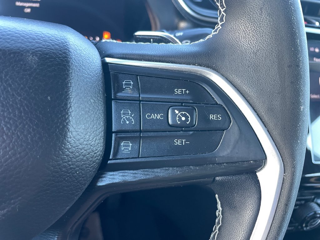 Used 2024 Jeep Grand Cherokee Altitude AWD/4WD image 24