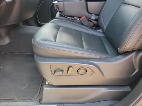 Used 2025 GMC Sierra 1500 SLT AWD/4WD image 6