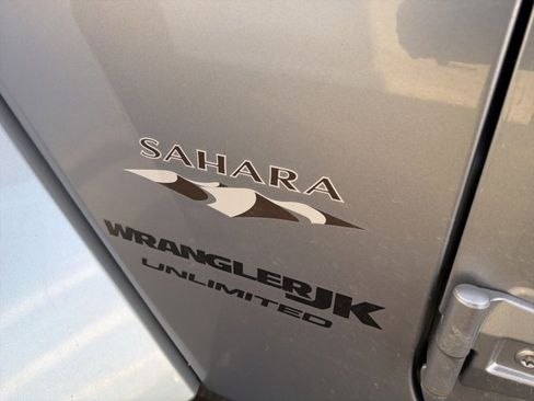 Used 2018 Jeep Wrangler Unlimited Sahara image 24