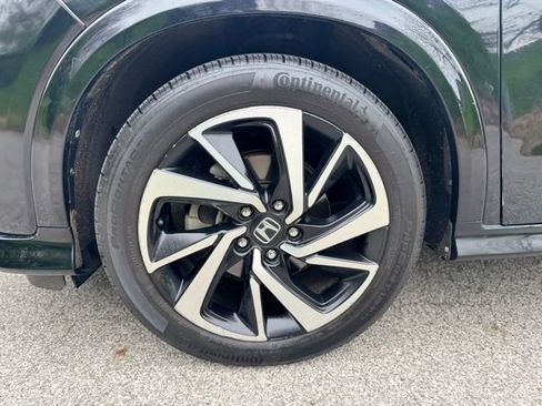 Used 2019 Honda HR-V Sport image 2