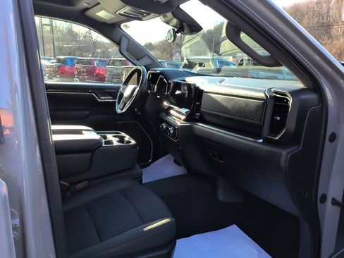 Used 2024 GMC Sierra 1500 Elevation image 7