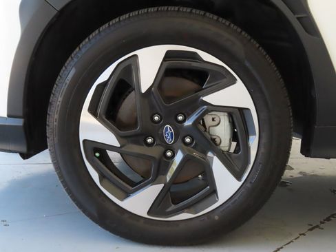 Used 2025 Subaru Crosstrek 2.5i Limited w/ Crosstrek Mirror Package image 29