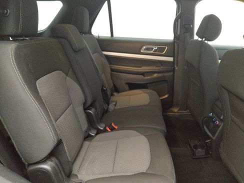 Used 2016 Ford Explorer XLT w/ Equipment Group 201A FWD image 19
