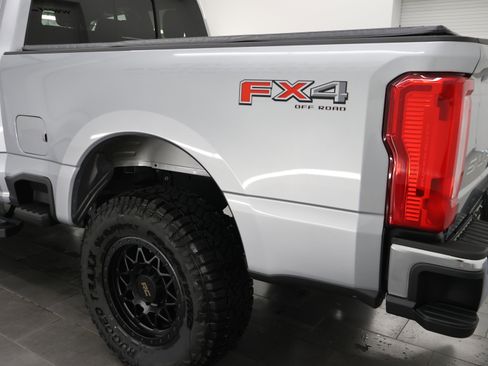 Used 2024 Ford F250 XLT w/ FX4 Off-Road Package AWD/4WD image 29