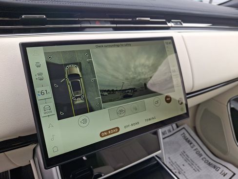 Used 2025 Land Rover Range Rover SE AWD/4WD image 19