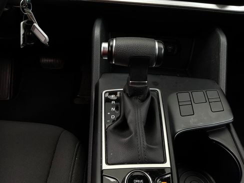 Used 2025 Kia Sportage LX image 22