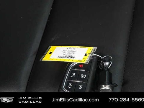 Used 2024 Cadillac XT4 Premium Luxury AWD/4WD image 38