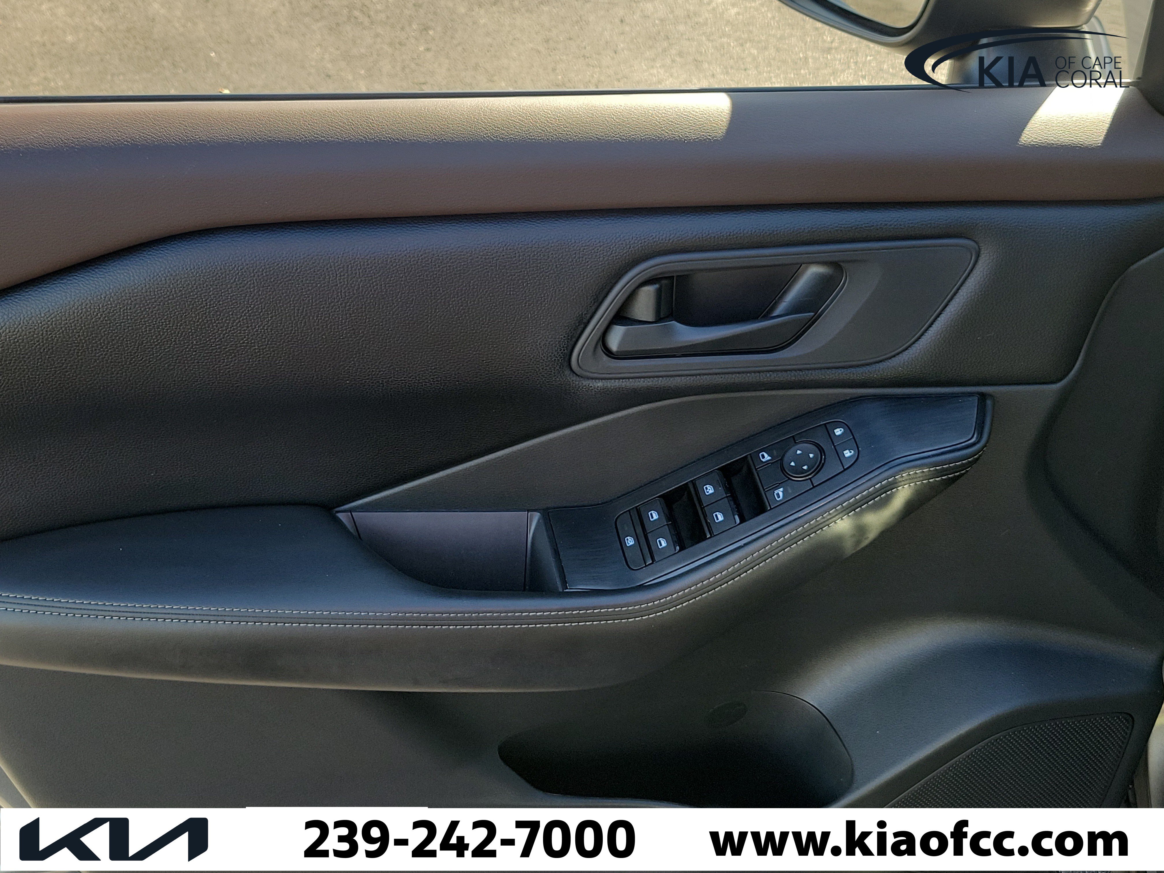 Used 2022 Nissan Rogue S FWD image 21
