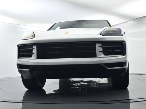 Certified 2026 Porsche Cayenne E-Hybrid AWD/4WD image 52