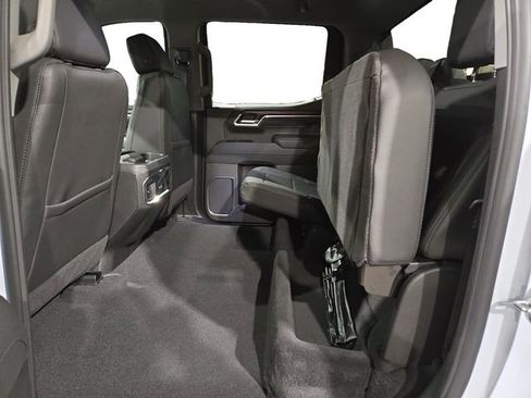 New 2026 GMC Sierra 1500 SLT image 11