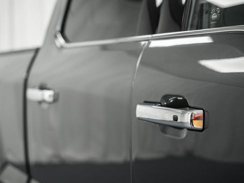 Certified 2022 Ford F150 Platinum w/ FX4 Off-Road Package image 15