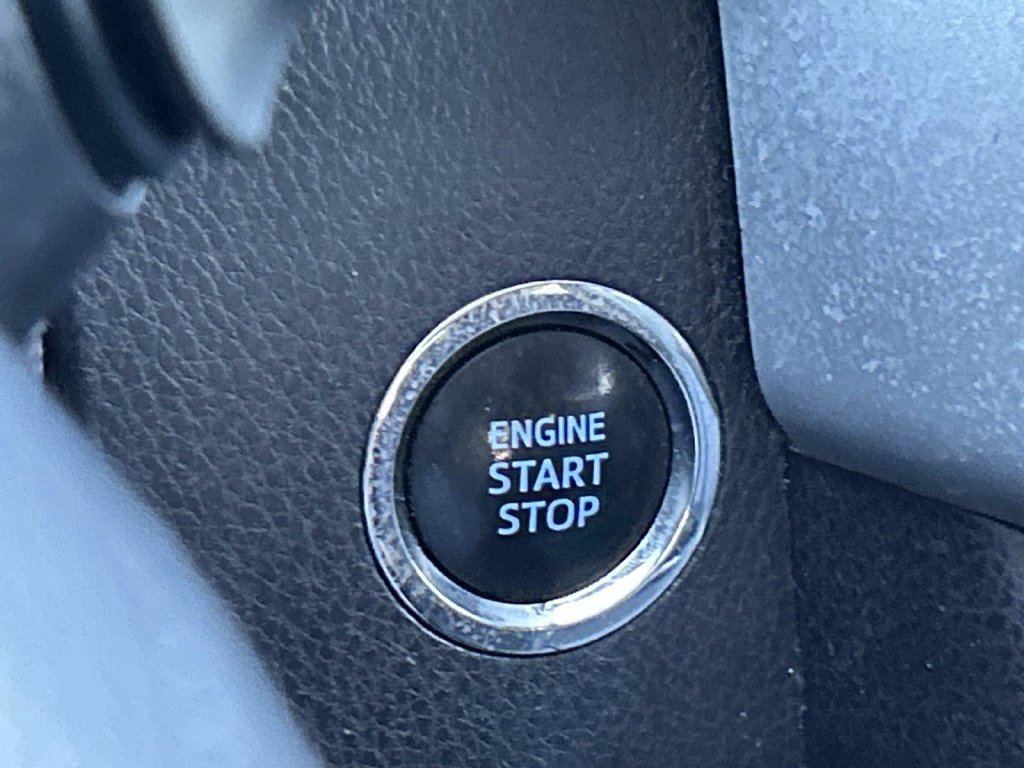 Used 2019 Toyota Highlander XLE FWD image 36