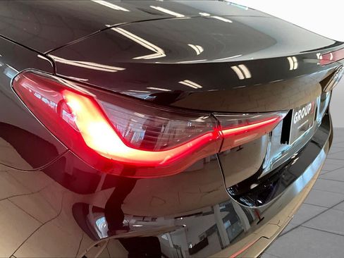 Used 2022 BMW M440i Convertible RWD image 26