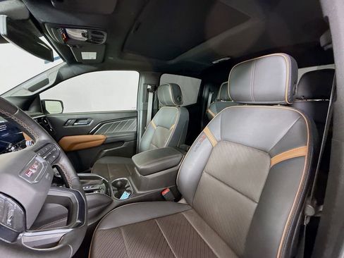 Used 2026 GMC Canyon AT4 w/ Technology Plus Package image 11