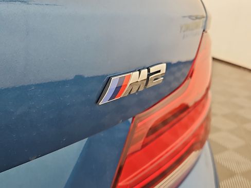 Used 2018 BMW M2 RWD image 7