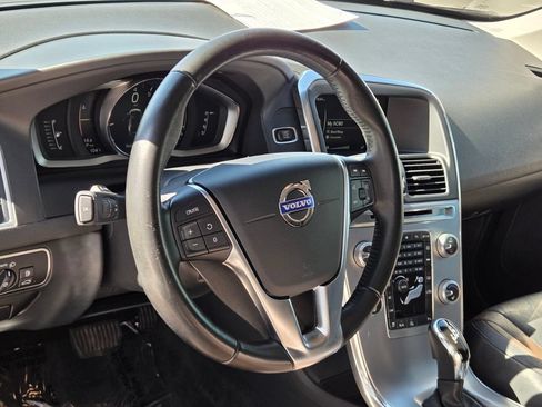 Used 2017 Volvo XC60 T6 Dynamic w/ Preferred Option Package AWD/4WD image 24