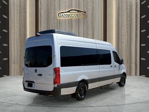 Used 2024 Mercedes-Benz Sprinter 2500 image 7