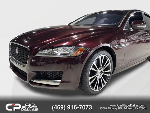 Used 2017 Jaguar XF Prestige AWD/4WD image 5