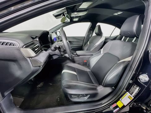 Used 2025 Toyota Camry SE FWD image 16