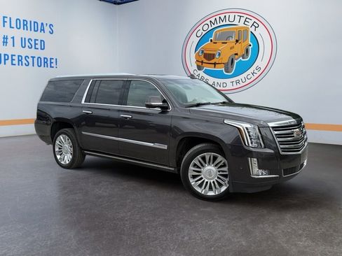 Used 2017 Cadillac Escalade ESV Platinum RWD image 8