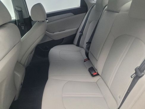 Used 2018 Hyundai Sonata SE FWD image 18