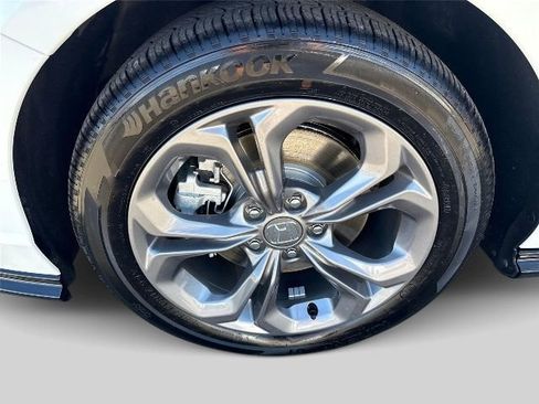 Used 2023 Honda Accord EX-L image 2