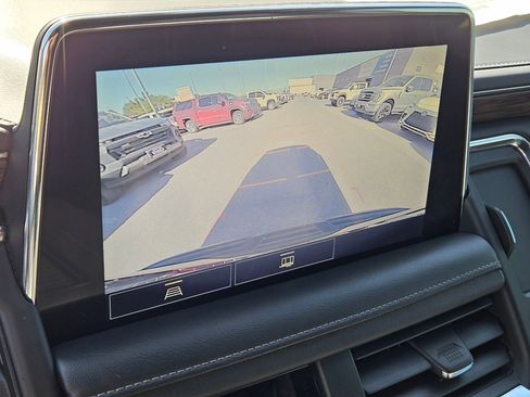 Used 2021 Chevrolet Suburban Z71 w/ Rear Media and Nav Package AWD/4WD image 24