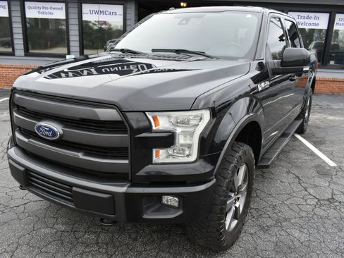 Used 2015 Ford F150 Lariat w/ Equipment Group 502A Luxury image 2