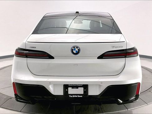 Used 2024 BMW 750e xDrive w/ Premium Package 2 image 3