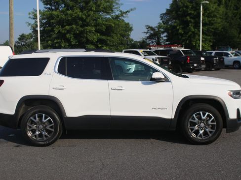 Used 2021 GMC Acadia SLE w/ Driver Convenience Package FWD image 8