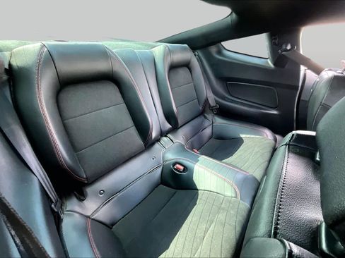 Used 2022 Ford Mustang GT Premium w/ Equipment Group 401A RWD image 17