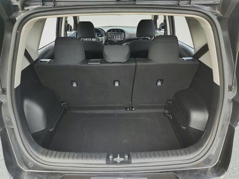 Used 2023 Kia Soul LX w/ LX Technology Package FWD image 24