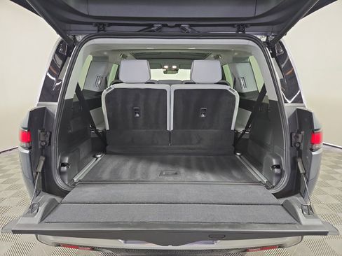 Used 2024 Rivian R1S Adventure AWD/4WD image 15