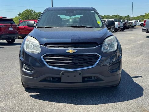 Used 2017 Chevrolet Equinox LS image 8