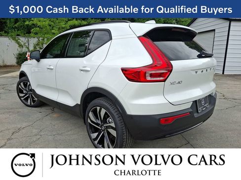 New 2026 Volvo XC40 B5 Ultra w/ Protection Package Premier image 3