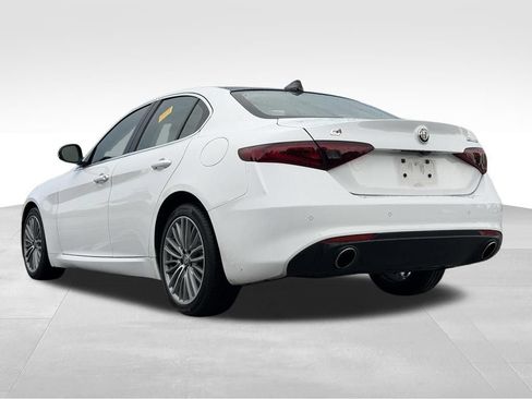 Used 2020 Alfa Romeo Giulia Ti AWD/4WD image 5