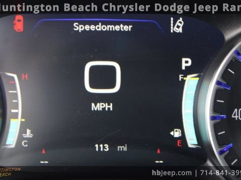 Used 2026 Chrysler Pacifica Select image 22