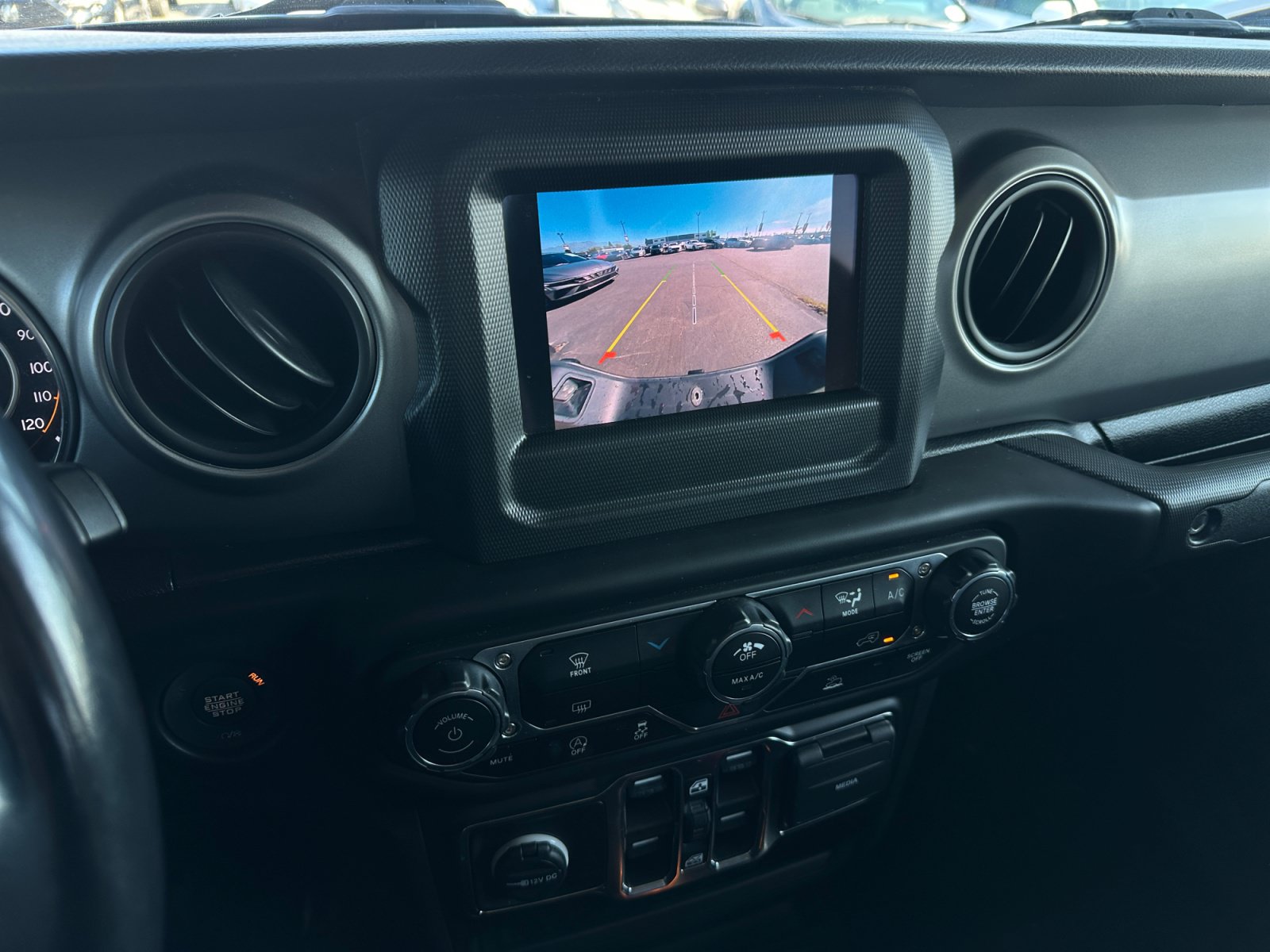 Used 2022 Jeep Gladiator Sport AWD/4WD image 22