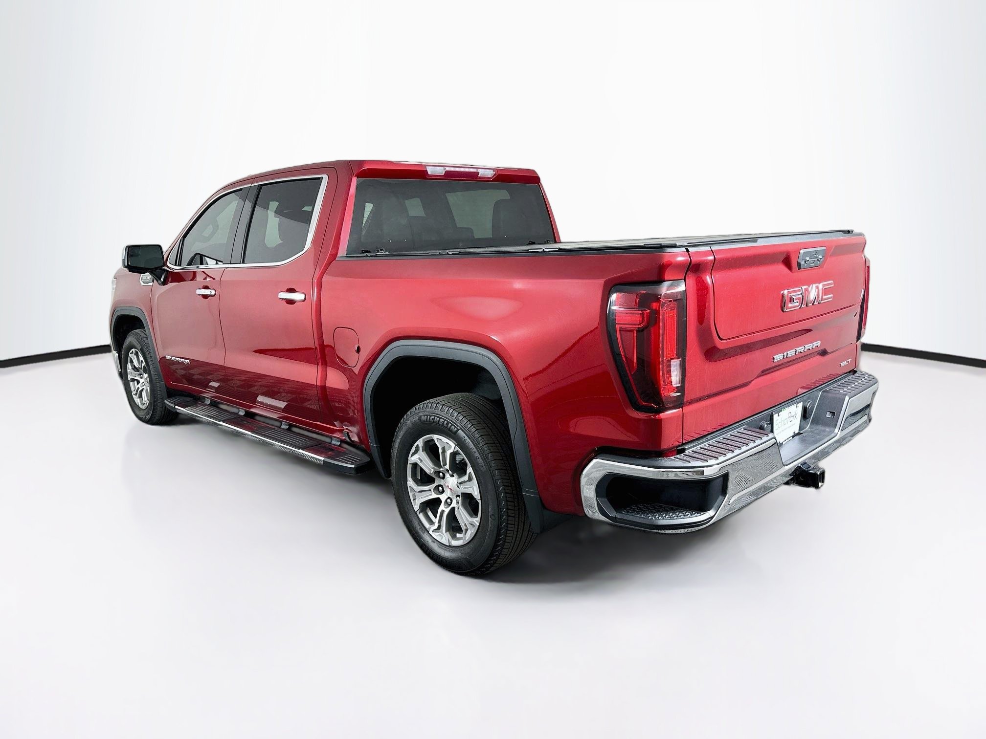 Used 2024 GMC Sierra 1500 SLT RWD image 5