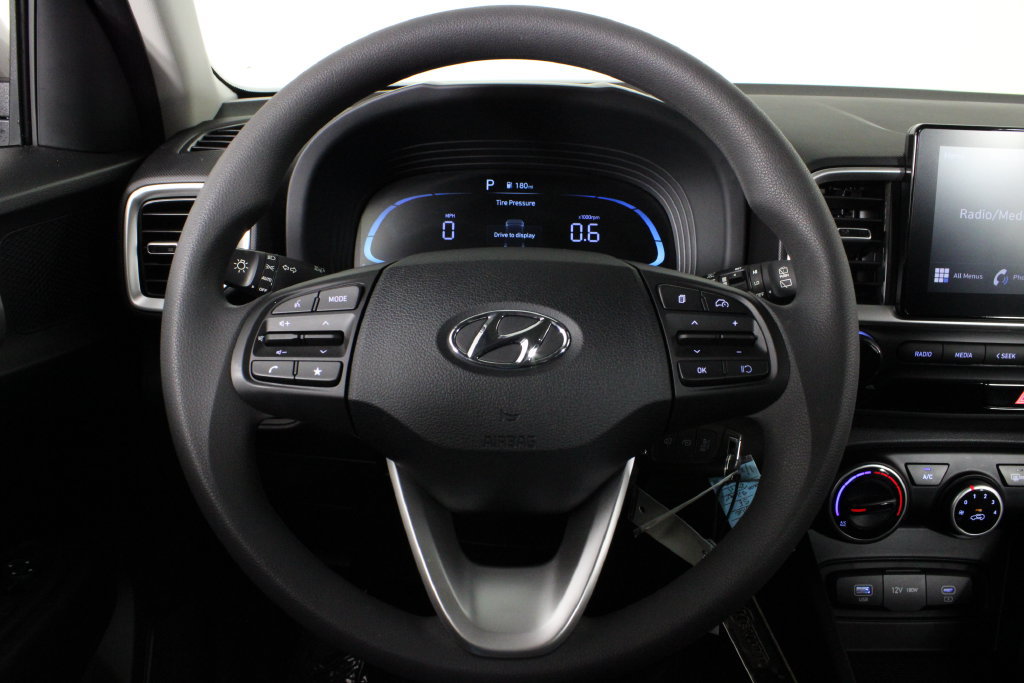 Certified 2026 Hyundai Venue SE FWD image 25