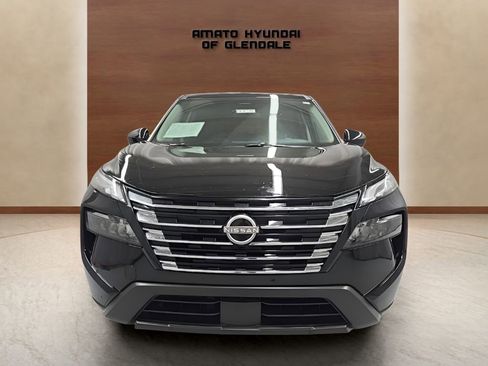 Used 2025 Nissan Rogue SV FWD image 9