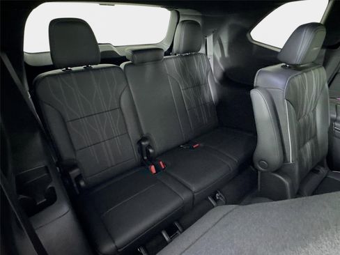 New 2026 Buick Enclave Avenir FWD image 29
