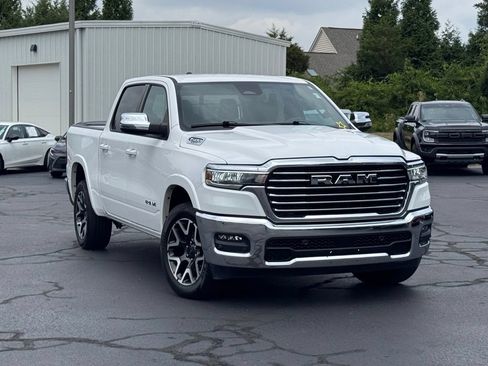 Used 2025 RAM 1500 Laramie AWD/4WD image 1