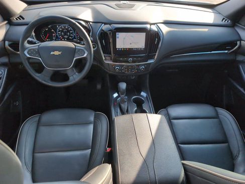 Used 2023 Chevrolet Traverse Premier FWD image 30