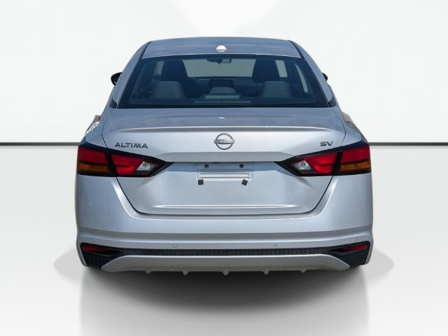 Used 2024 Nissan Altima 2.5 SV FWD image 8